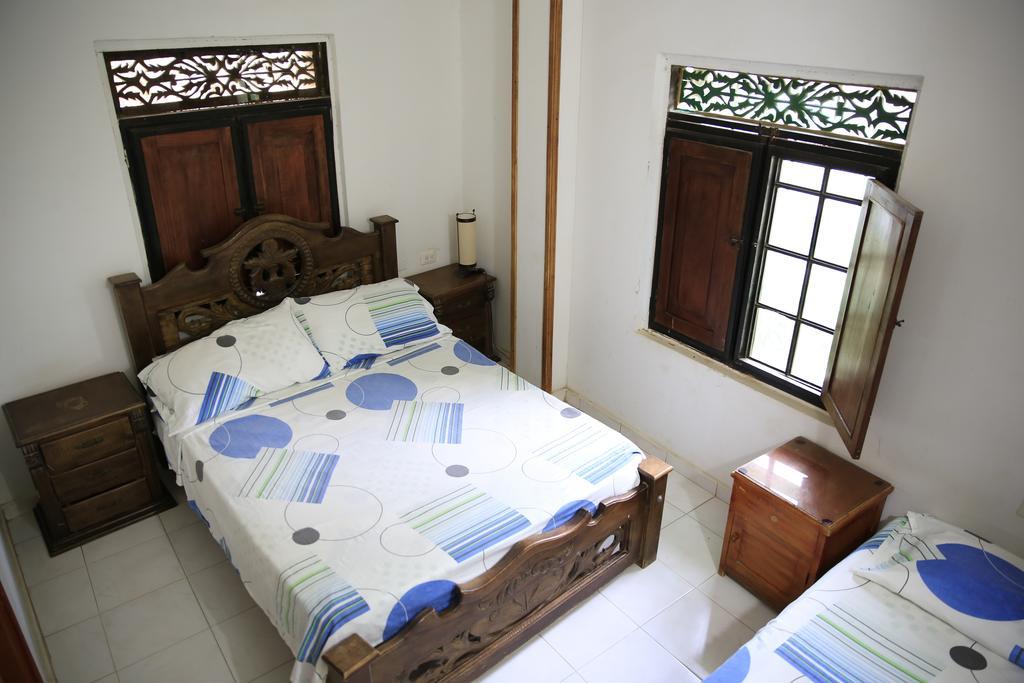 Hostal Pelikan Taganga Exterior foto